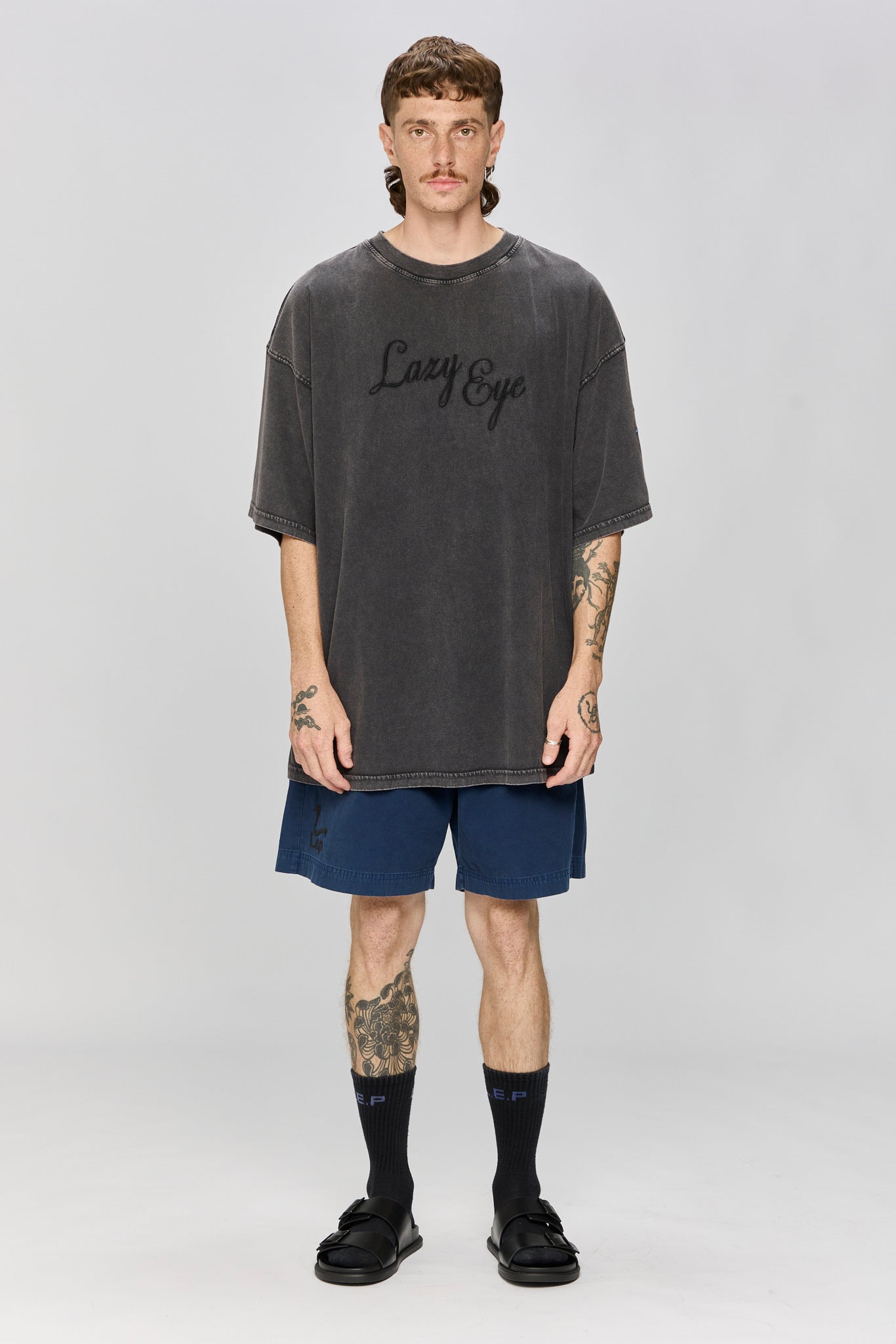 Lazy eye T - washed dark grey