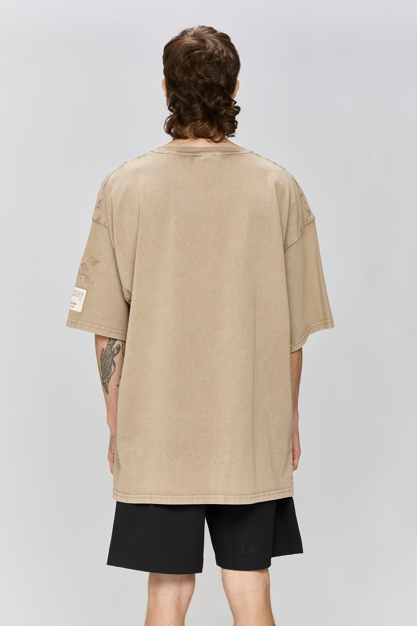 Lazy eye T - light brown
