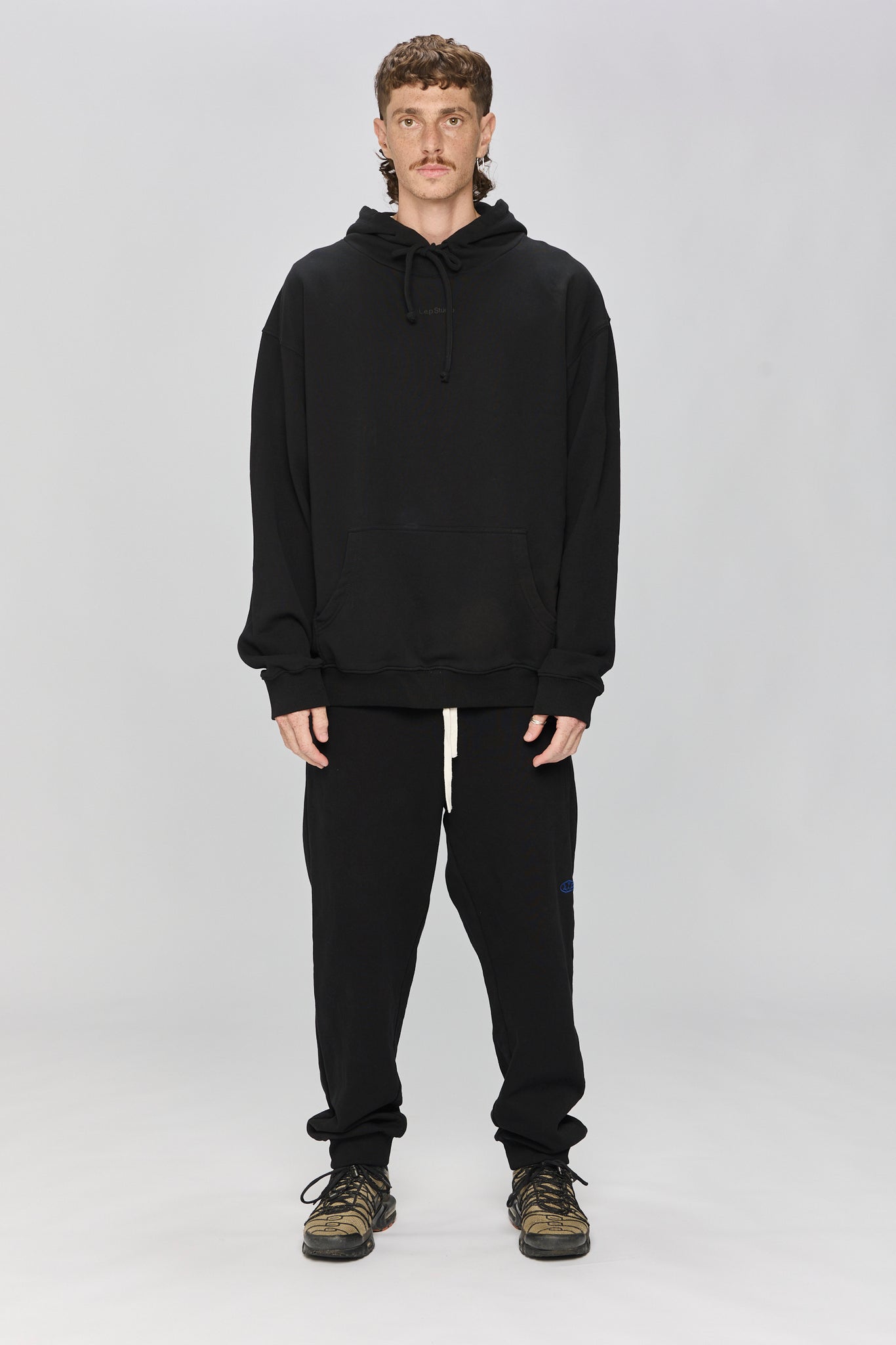 L.E.P JOGGER BLACK