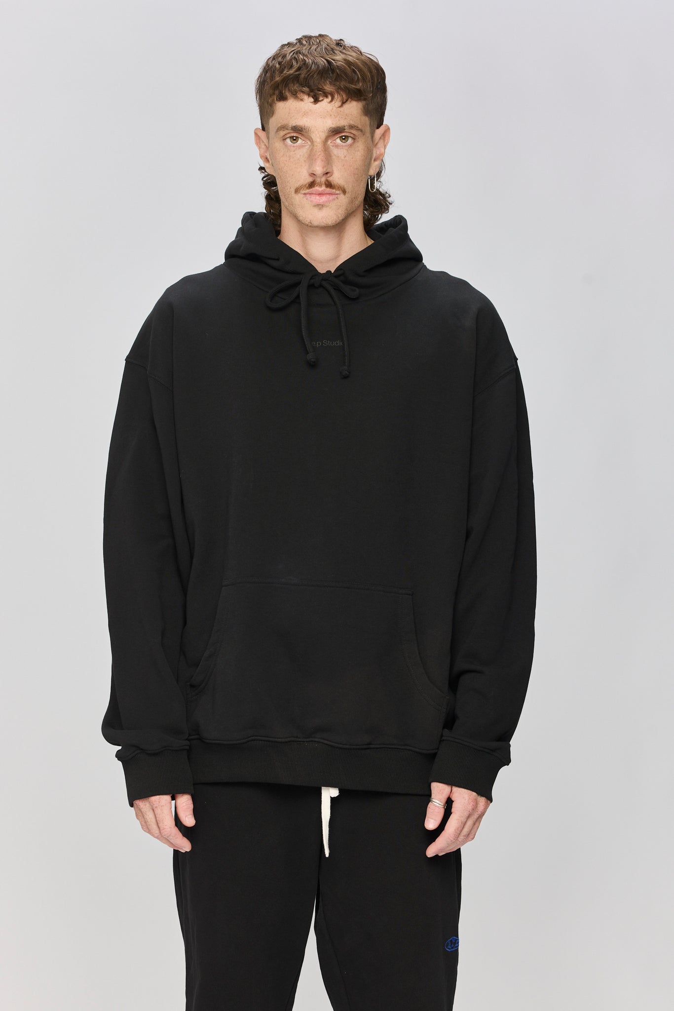 BOW BLACK HODDIE
