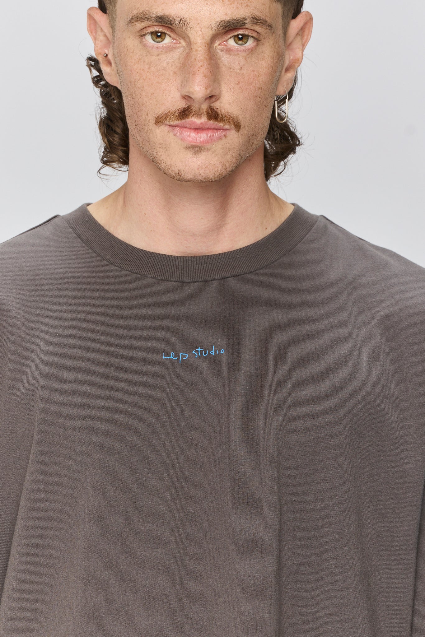 EVERYTHING NICE - LONG SLEEVE T GRAY