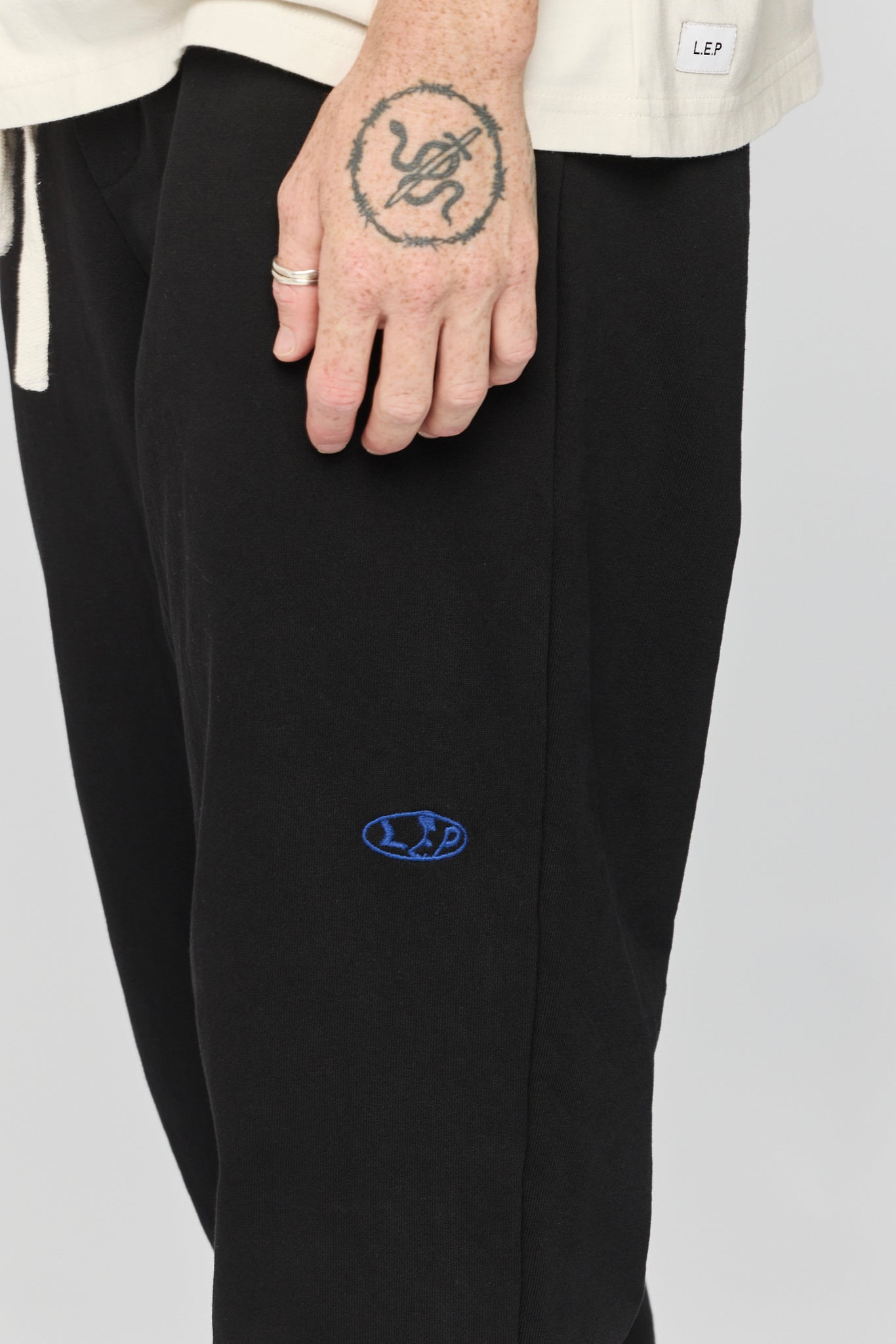 L.E.P JOGGER BLACK