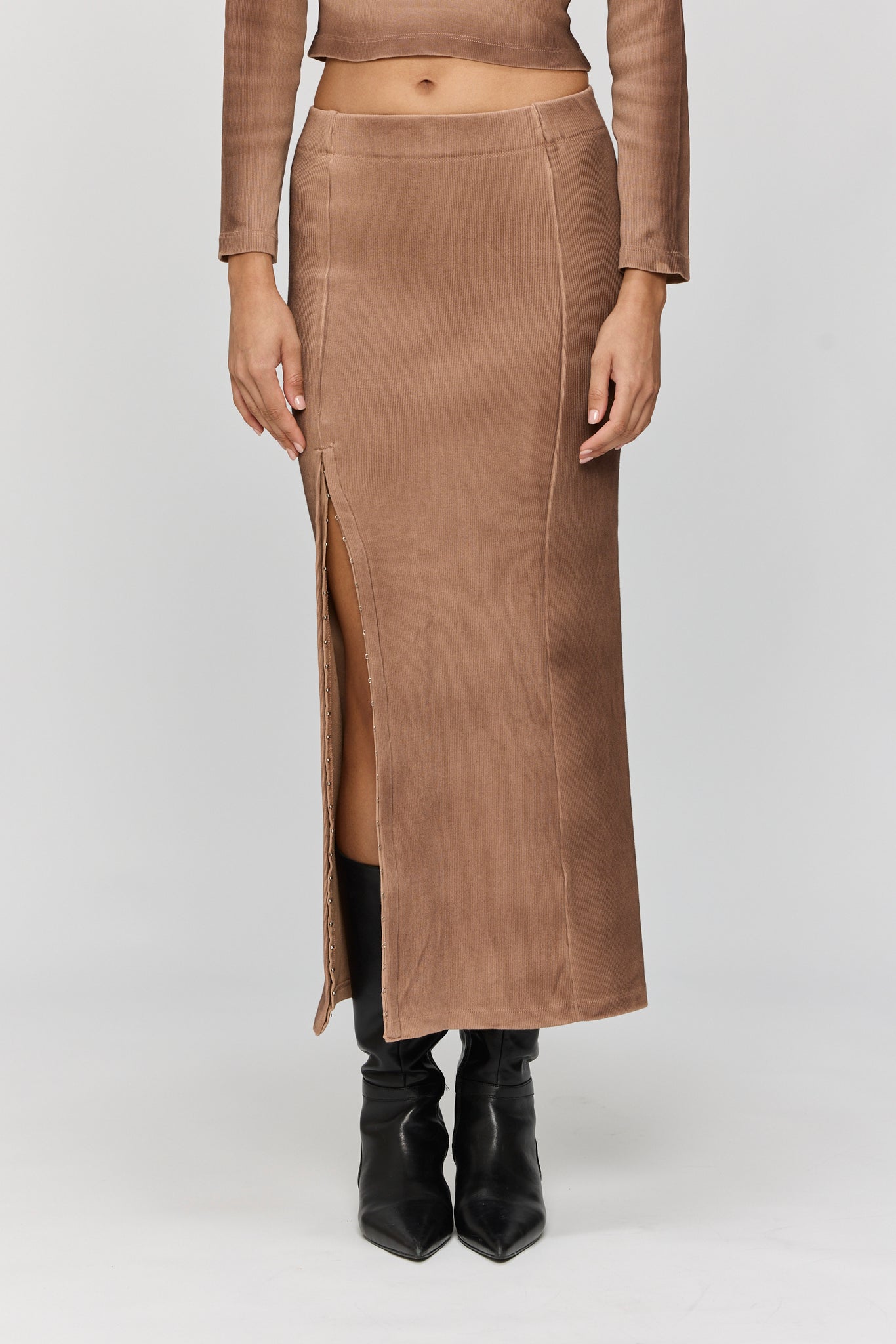 L.E.P HOOK SKIRT BROWN