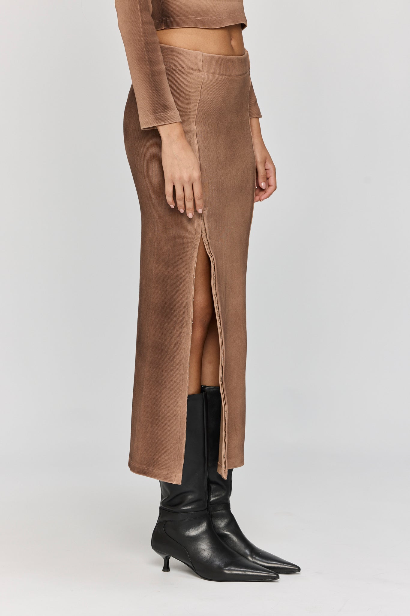 L.E.P HOOK SKIRT BROWN