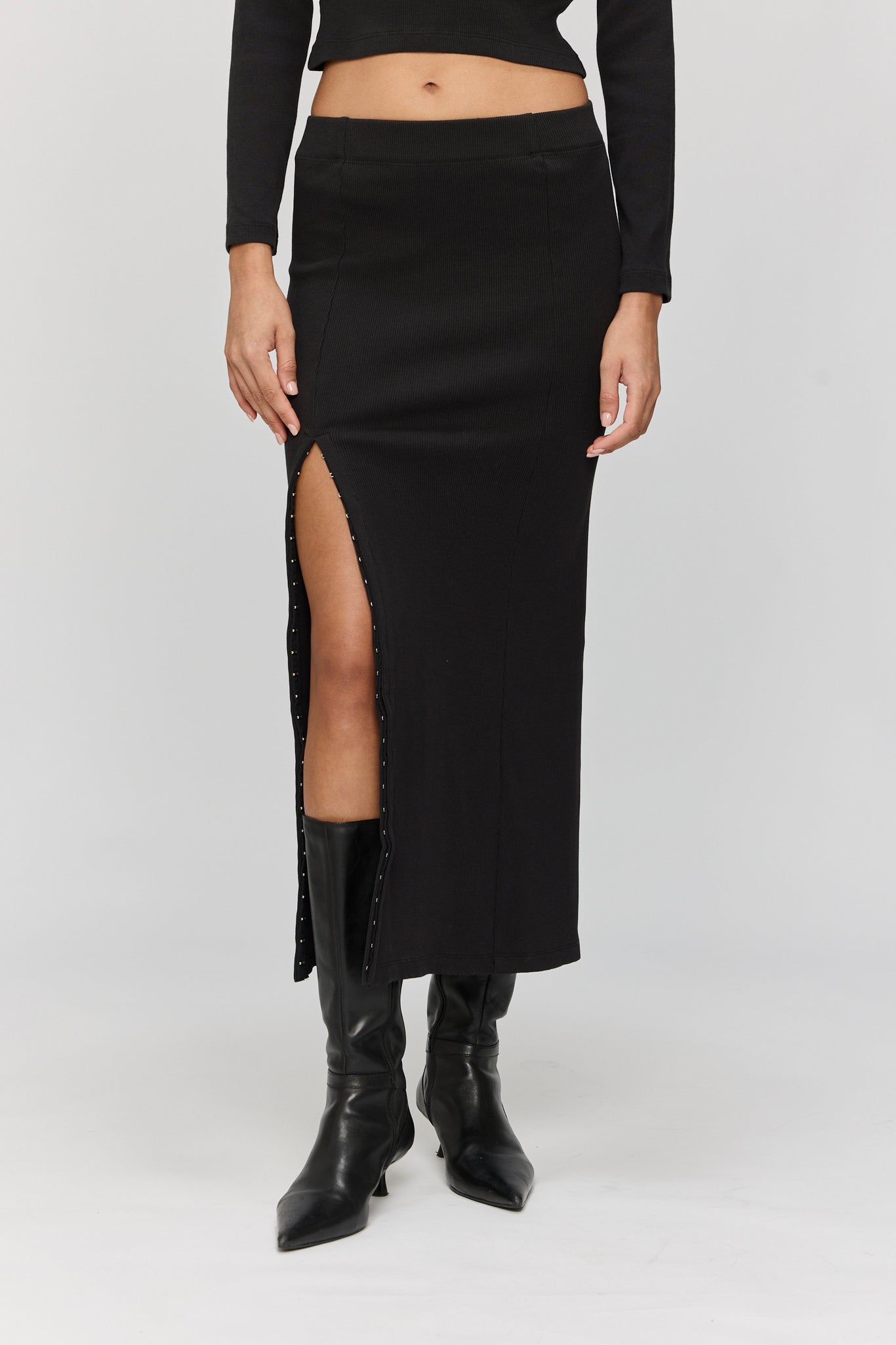 L.E.P HOOK SKIRT BLACK