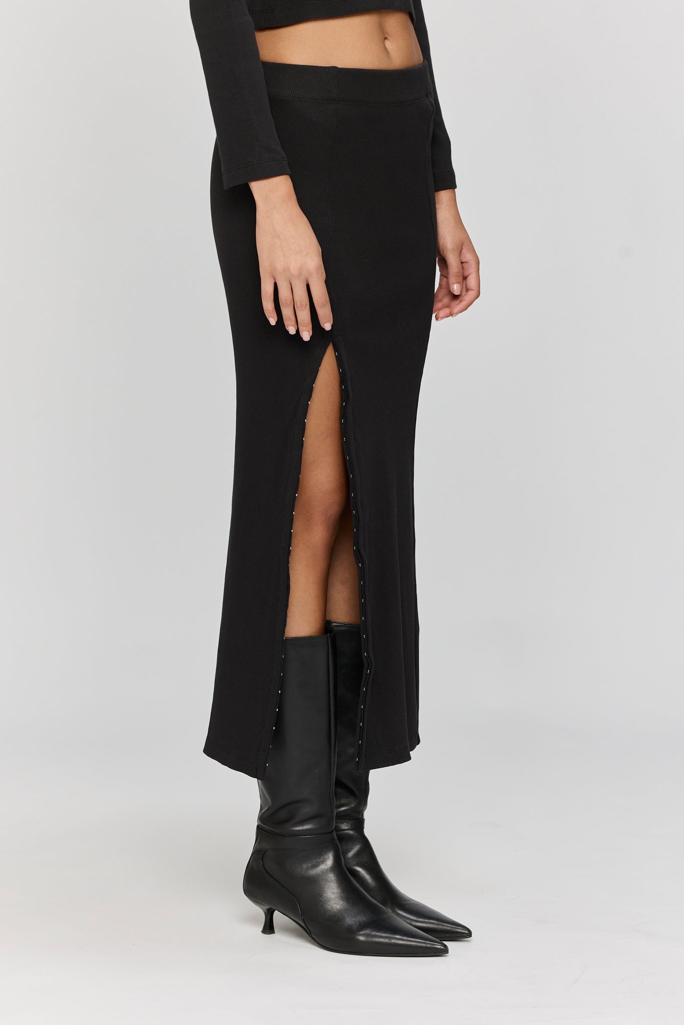 L.E.P HOOK SKIRT BLACK