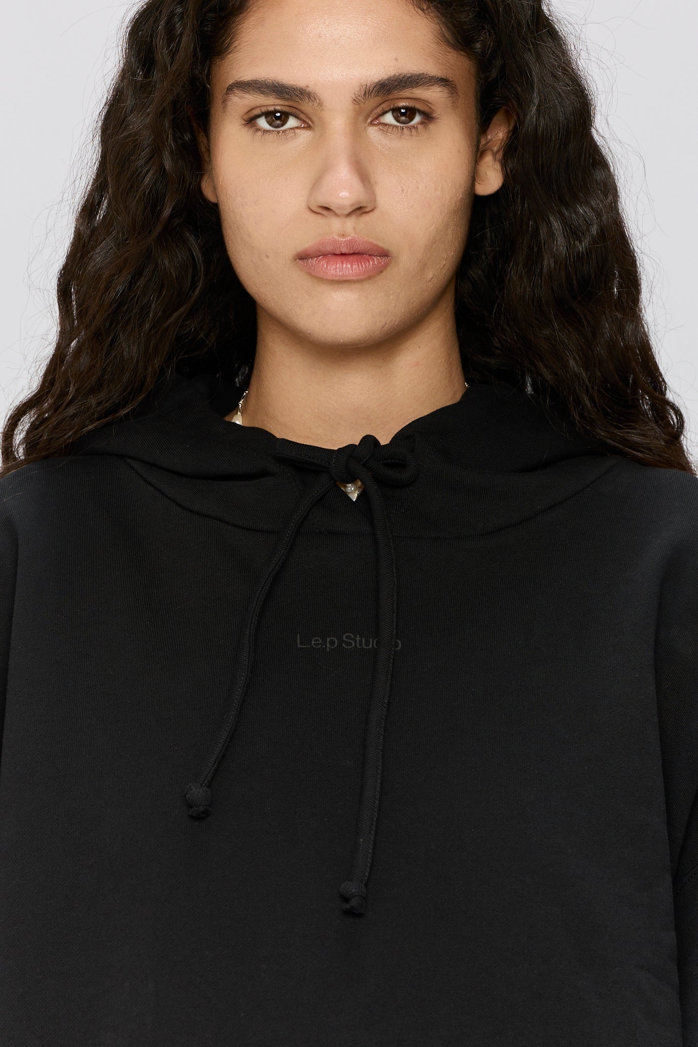 BOW BLACK HODDIE